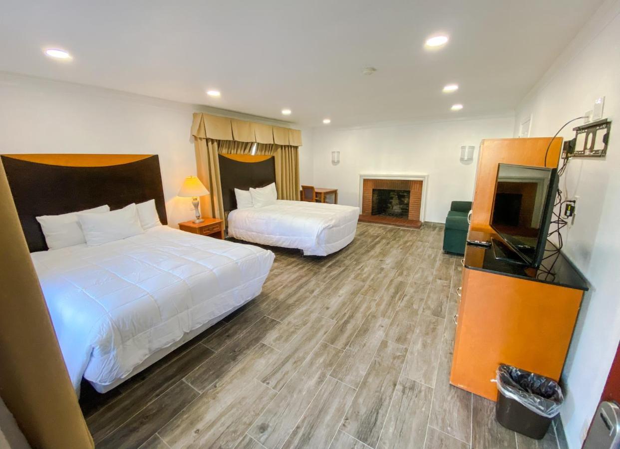 Town And Country Inn Santa Barbara Esterno foto