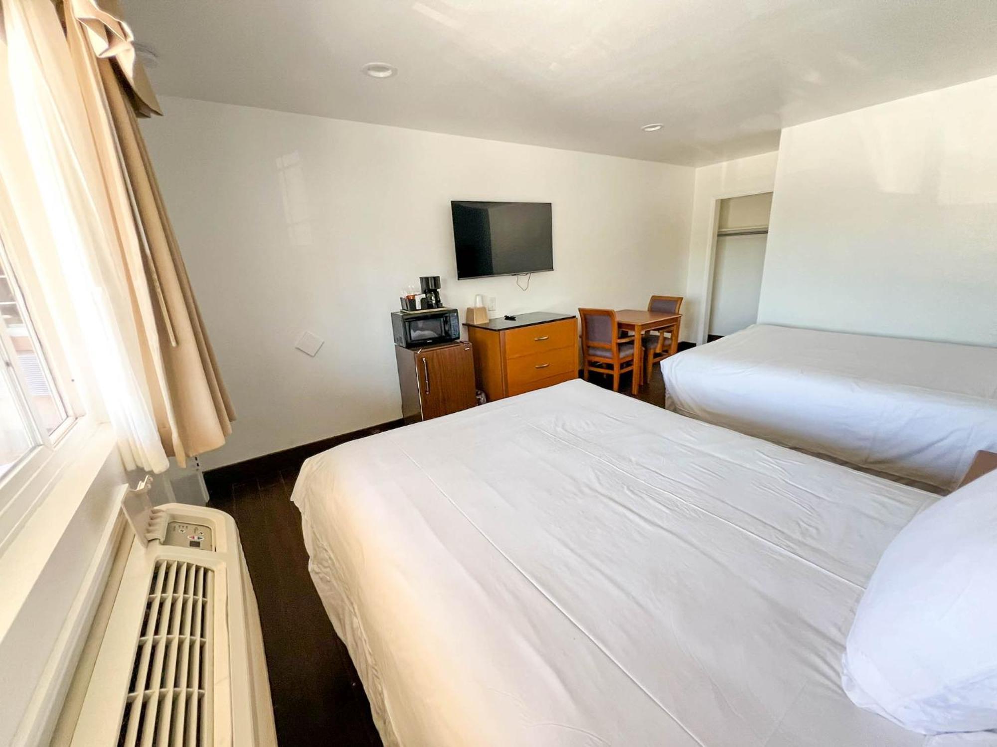 Town And Country Inn Santa Barbara Esterno foto