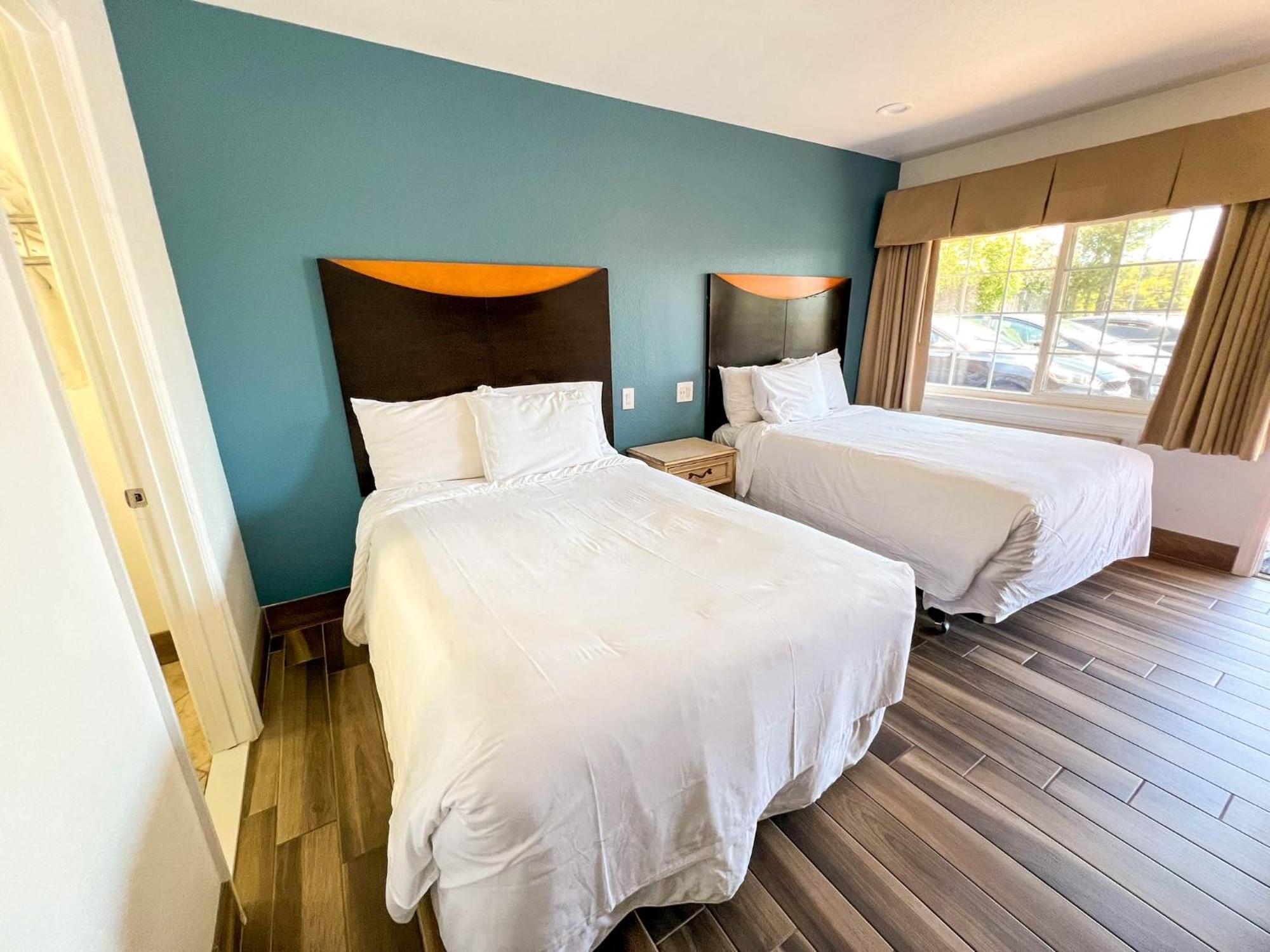 Town And Country Inn Santa Barbara Esterno foto