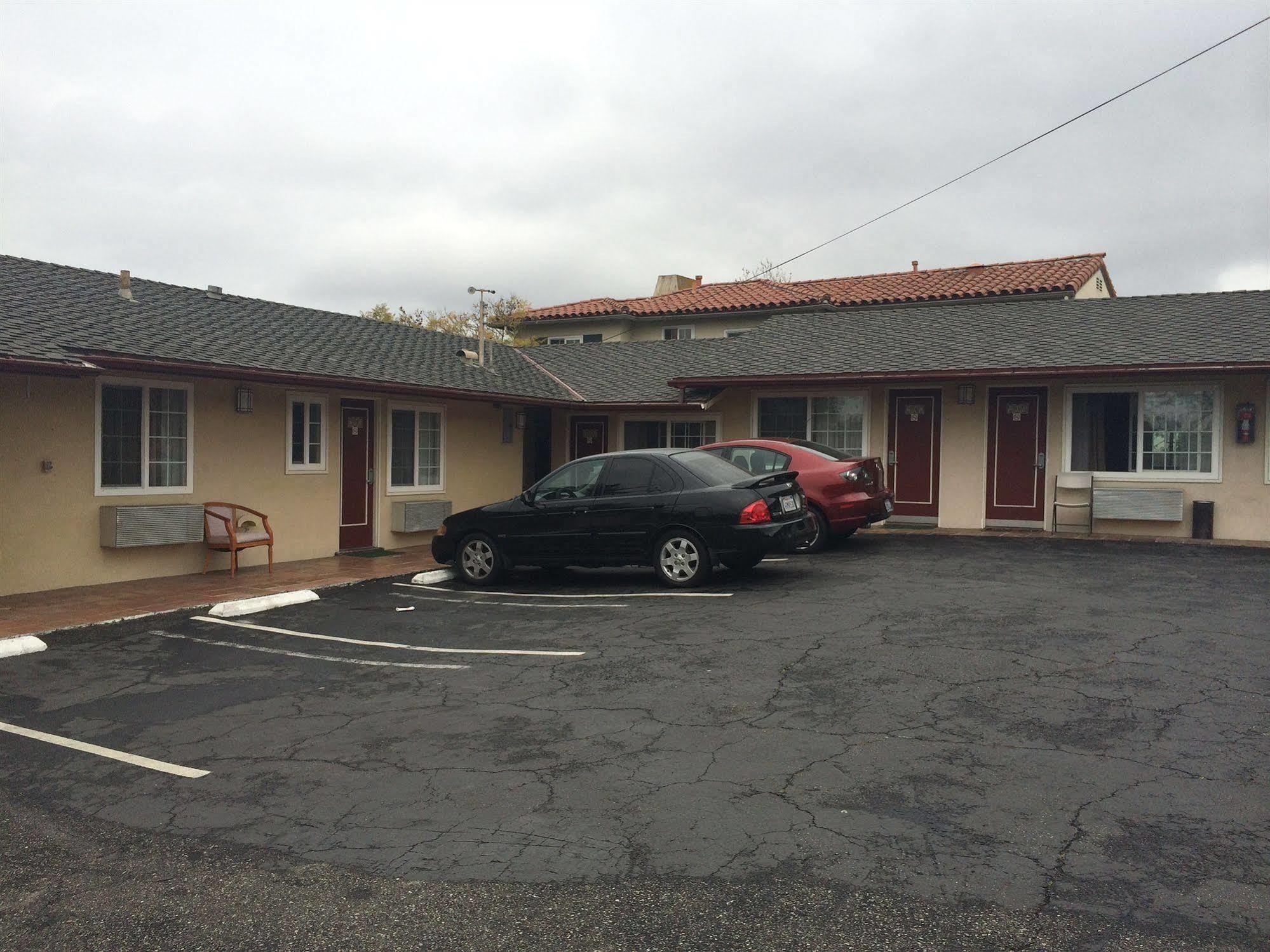Town And Country Inn Santa Barbara Esterno foto